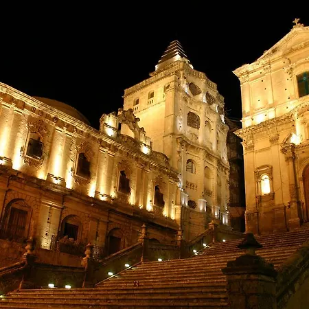 Baroque Charme House *
